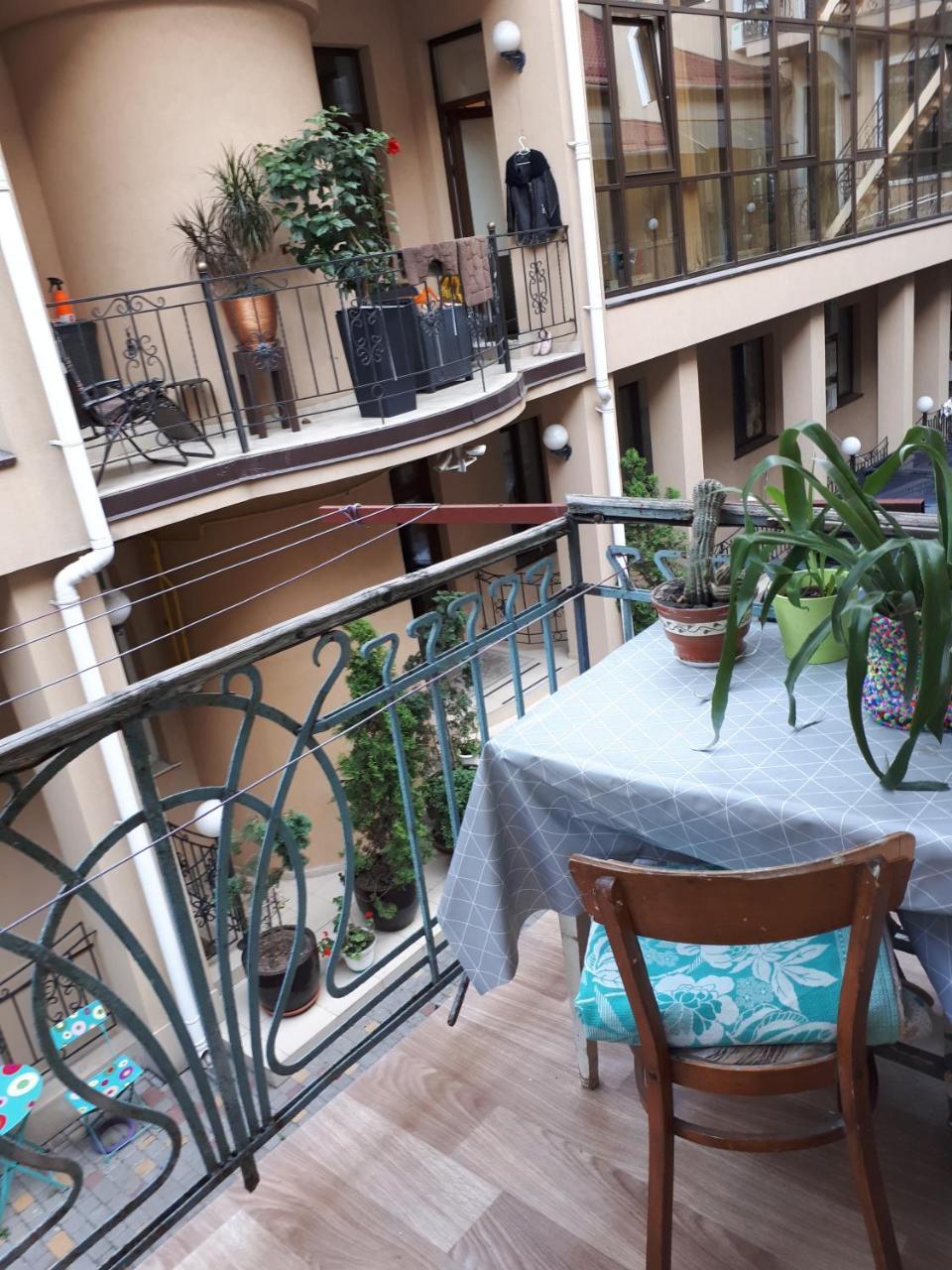 Apartment - Heart Of Odessa Extérieur photo