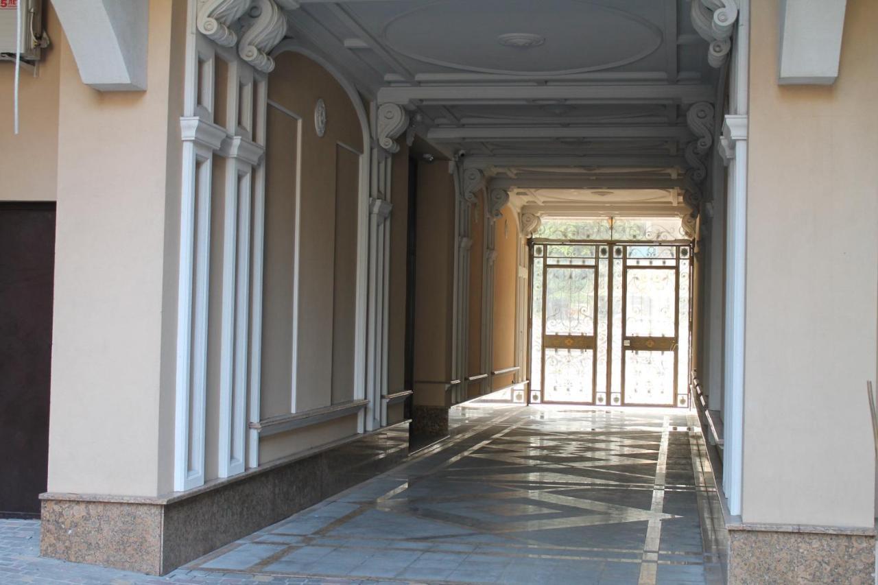 Apartment - Heart Of Odessa Extérieur photo