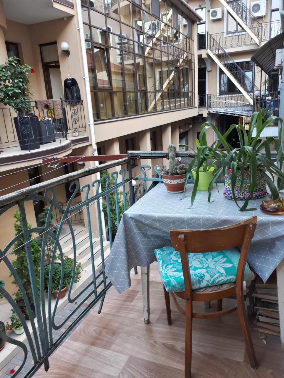 Apartment - Heart Of Odessa Extérieur photo